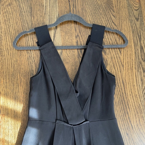 Jcrew polyester dress with silk lining. Warn twice. Size 2. - Picture 2 of 3